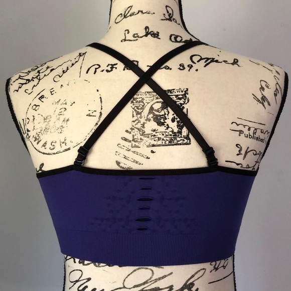 Champion Sports Bra - Picture 4 of 6